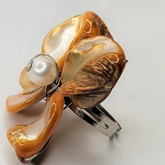 Orange Sea Shell Freshwater Pearl Bead Asymmetric Flower Adjustable Ring - Picture 12 of 13